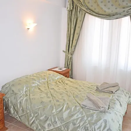 Villa Ahad *